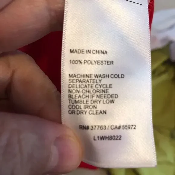 Laundry by Shelli Segal Classic Red Top - Picture 9 of 10